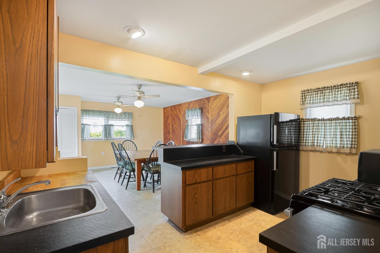 3 Seymour Avenue Image 5
