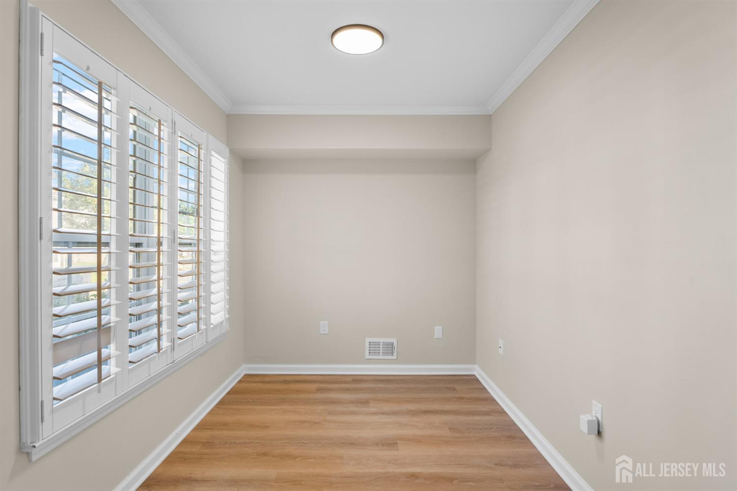28 Giera Court Image 3