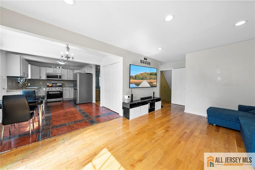 19 Edgegrove Street, Edison, NJ, 08837 image 18