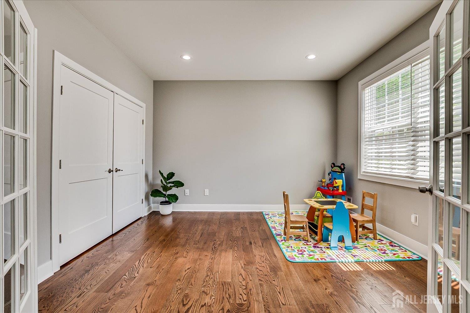 84 E Cliff Road, Colonia, NJ, 07067