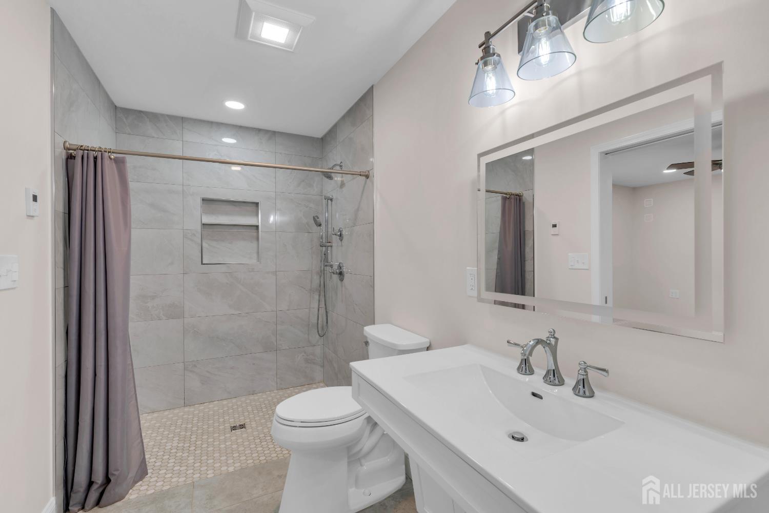 3 Malibu Court, Jackson, NJ, 08527 image 43