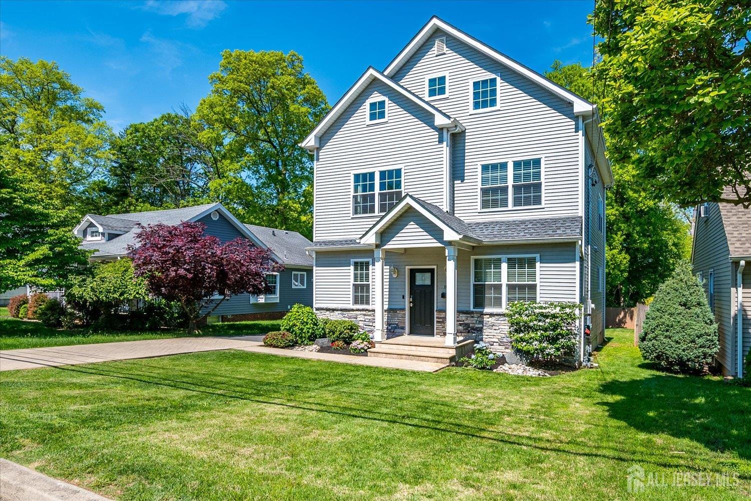 84 E Cliff Road, Colonia, NJ, 07067