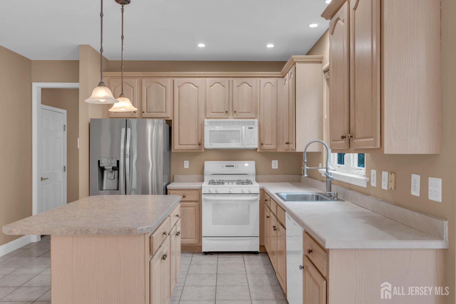 3 Malibu Court, Jackson, NJ, 08527 image 16