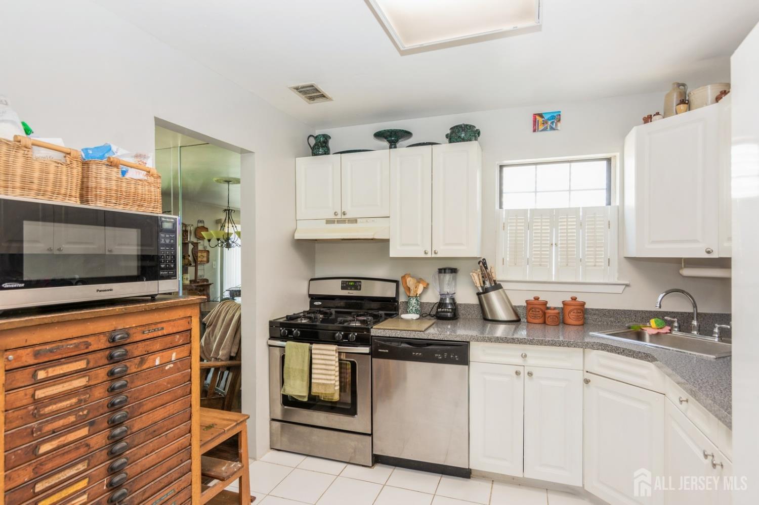 106 Neilly Court, Old Bridge, NJ, 08857 image 8