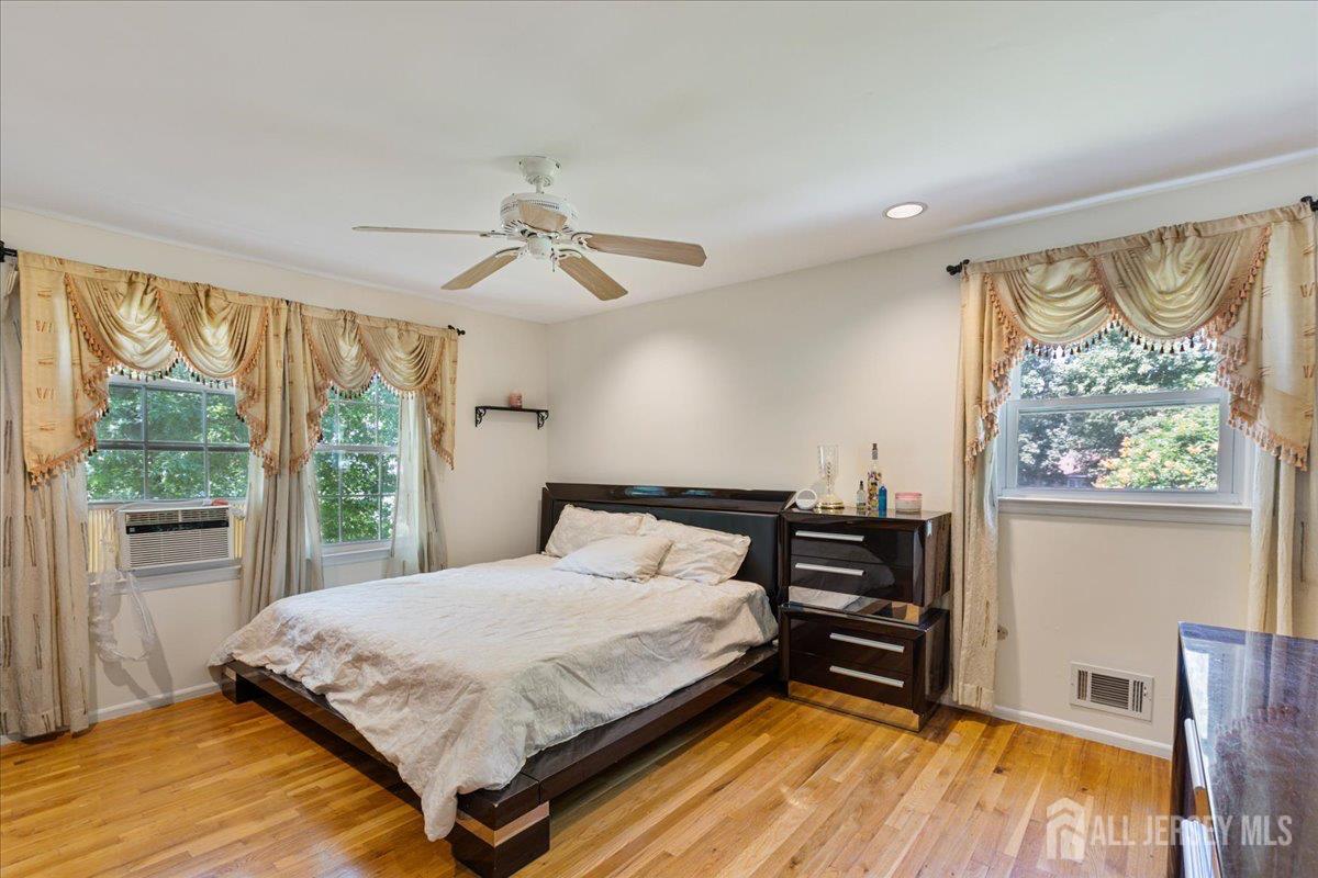 8 Garfield Court, North Brunswick, NJ, 08902 image 13
