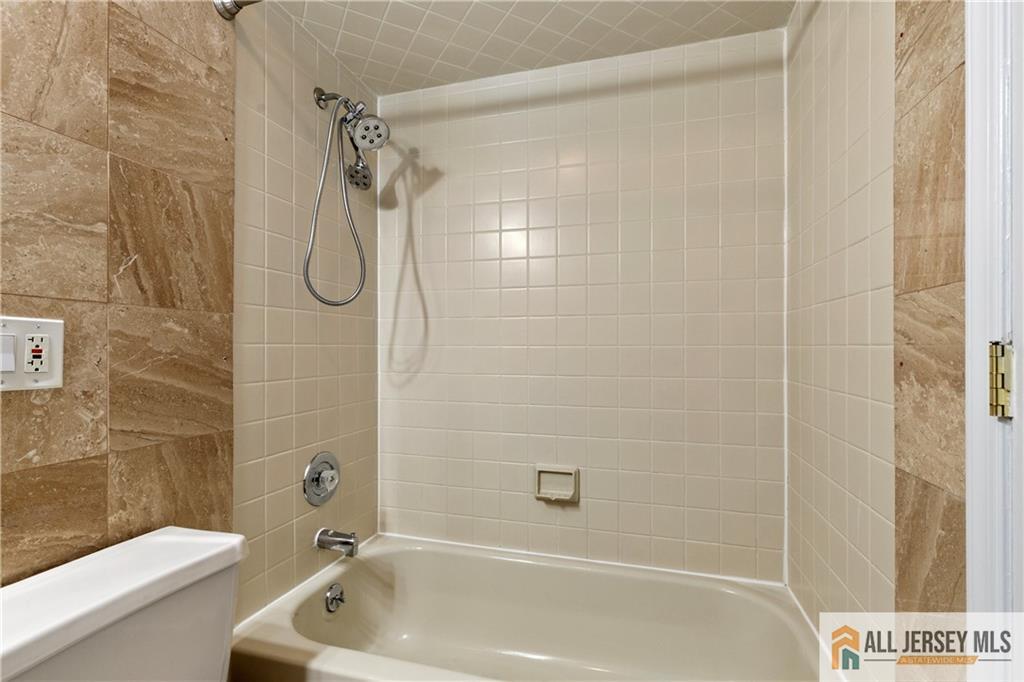 179 Hidden Court, Old Bridge, NJ, 08857 image 17