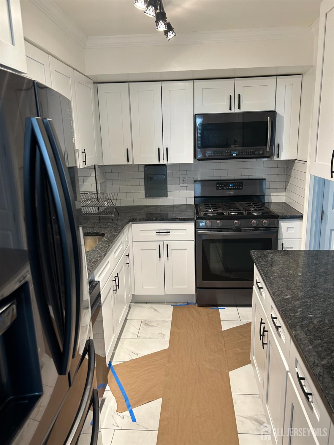 276 Prospect Street 3H, East Orange, NJ, 07017