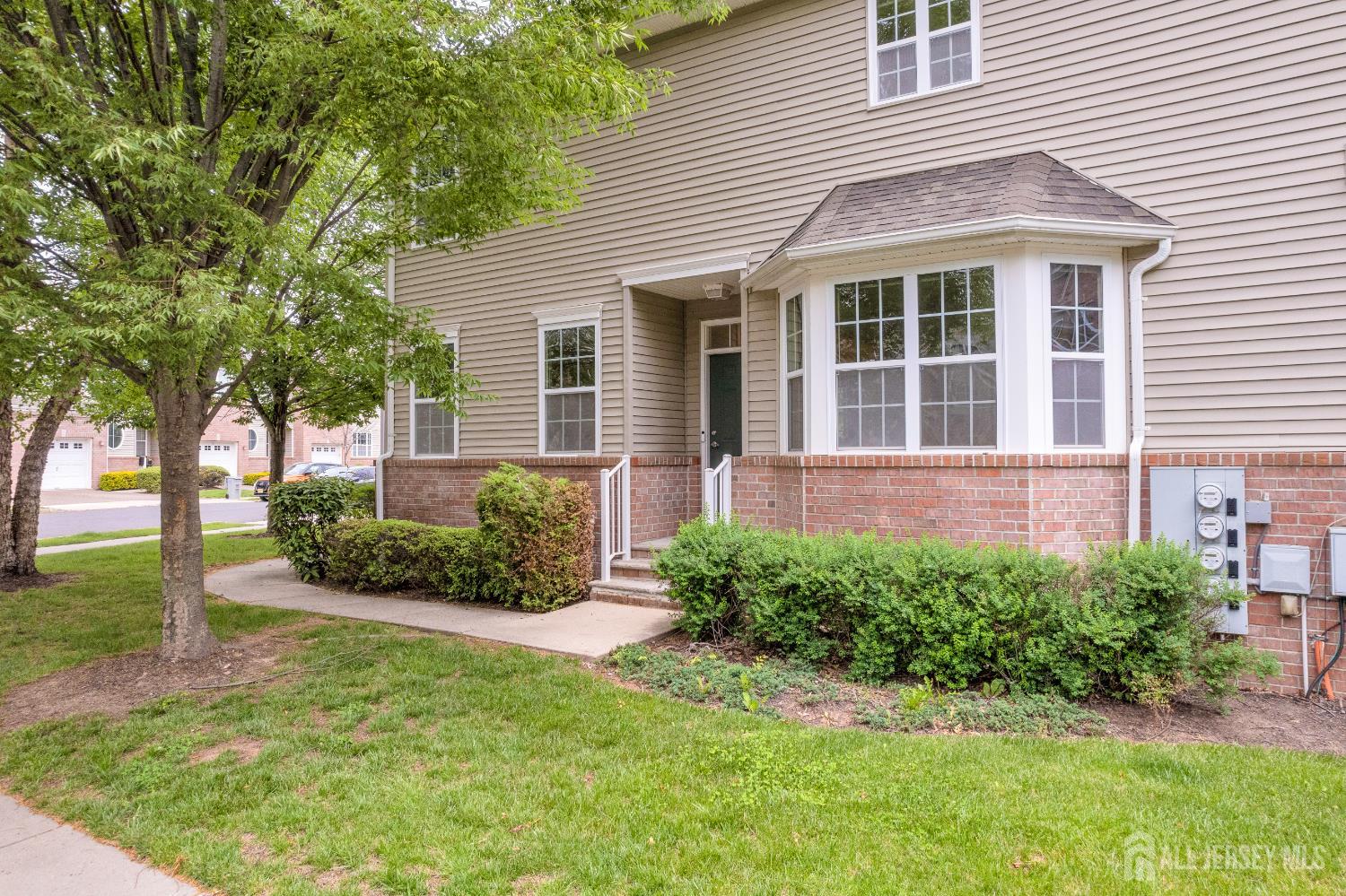 1206 Fir Court Image 3