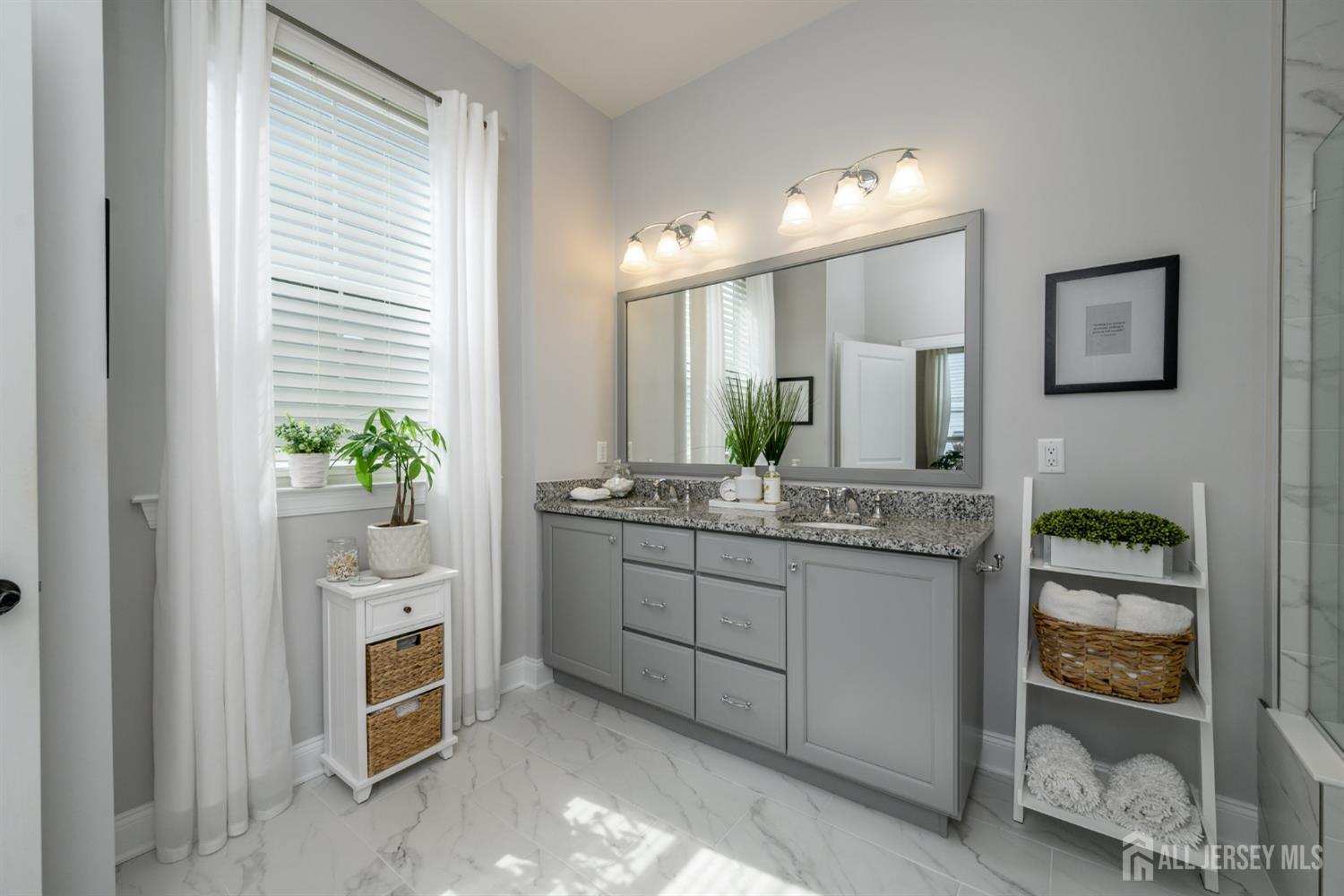 15 Woodspring Road, Farmingdale, NJ, 07727 image 25