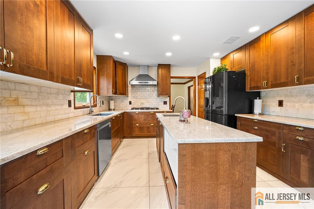 2 Silver Hollow Road, North Brunswick, NJ, 08902 image 14