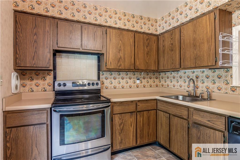323 Gills Lane 9C, Iselin, NJ, 08830 image 11