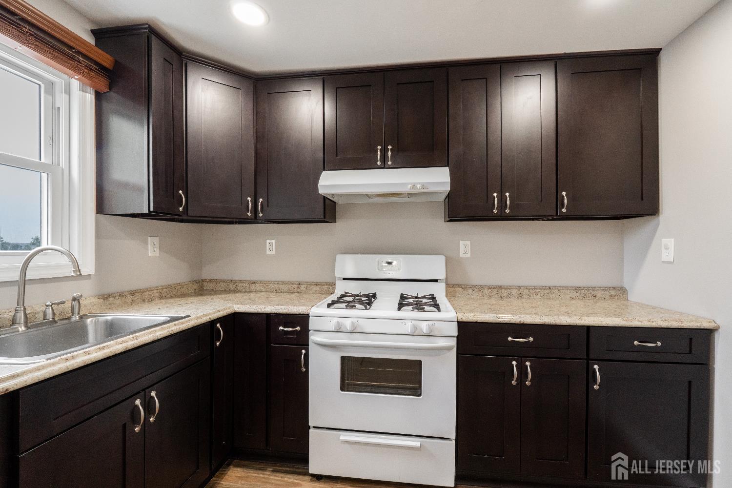 422 Catherine Street, South Amboy, NJ, 08879 image 22