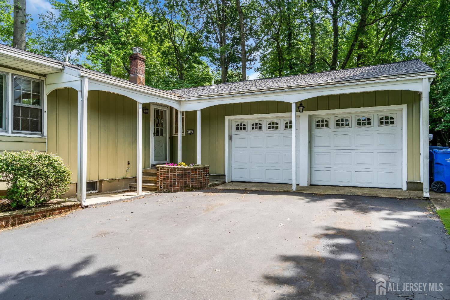 384 Gerry Road Image 3