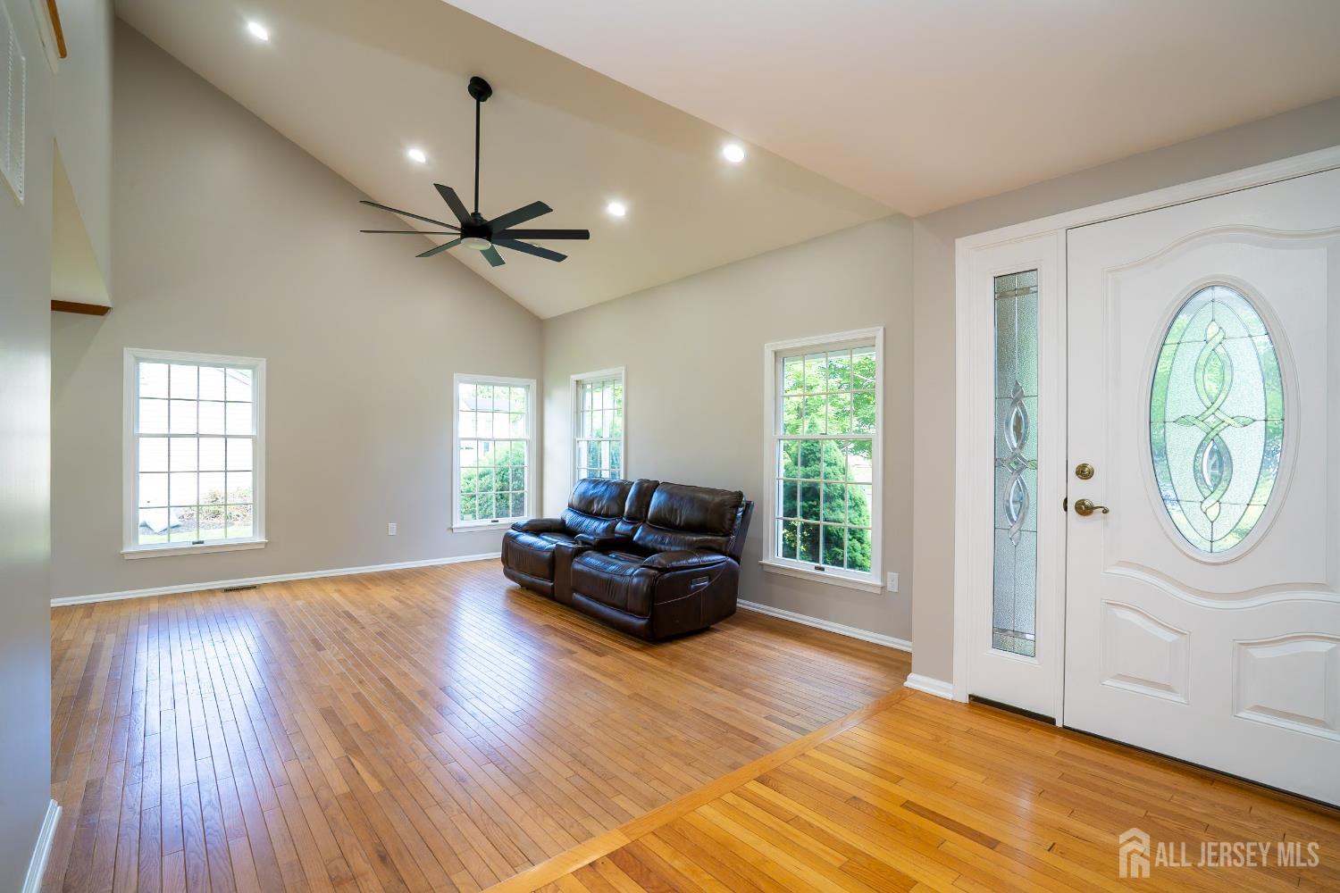 11 Adams Court, Plainsboro, NJ, 08536