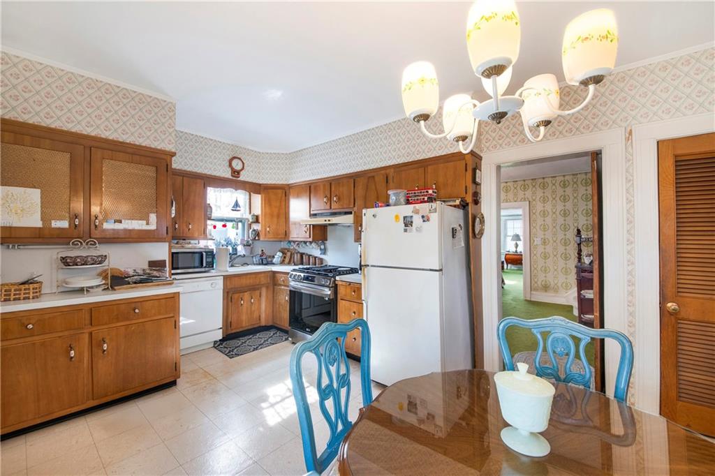 781 East 38th Street, Brooklyn, New York, 11210 image 7