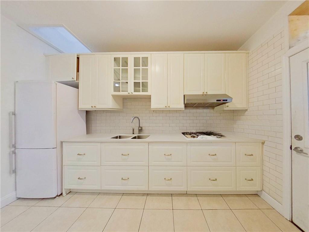 761 39th Street, Brooklyn, New York, 11233 image 19