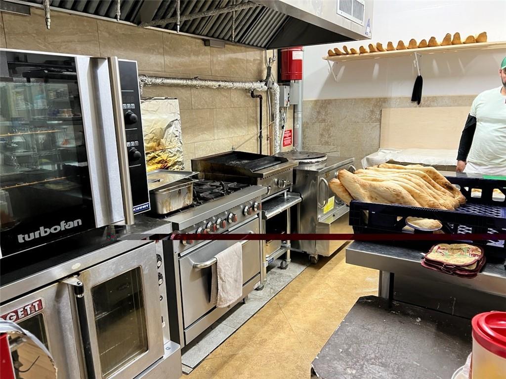389 Avenue X Image 4