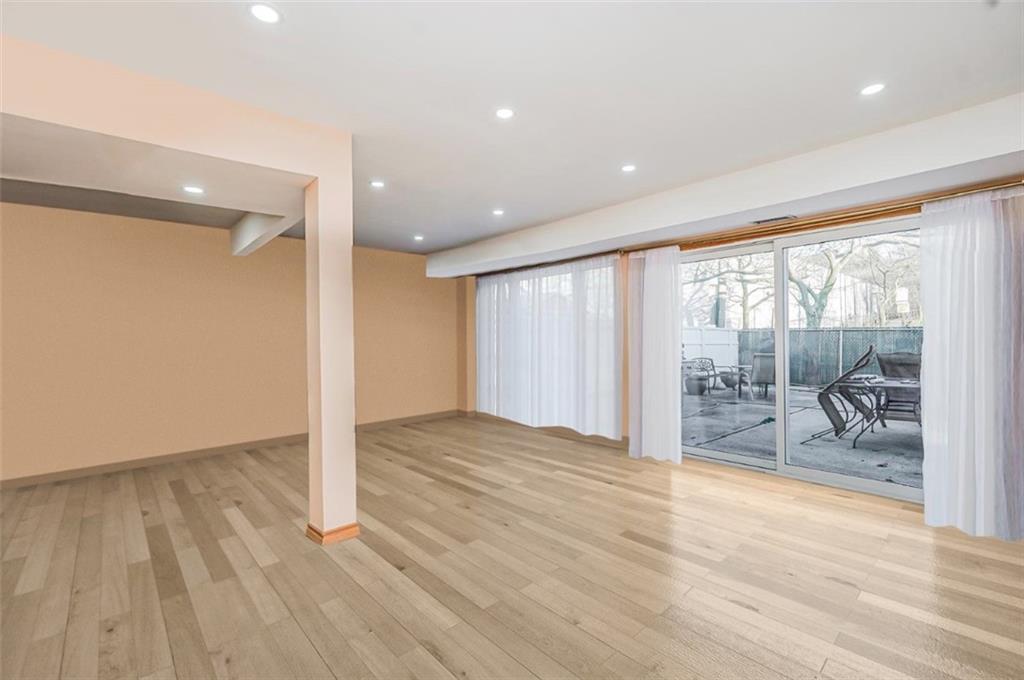 111 Hampton Green, Staten  Island, New York, 10312 image 13