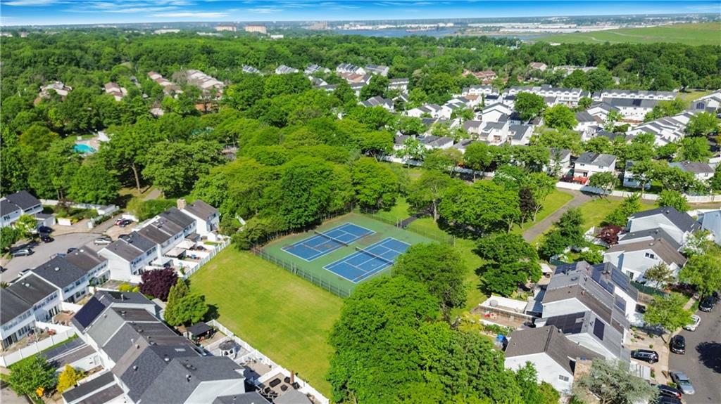 111 Hampton Green, Staten  Island, New York, 10312 image 17