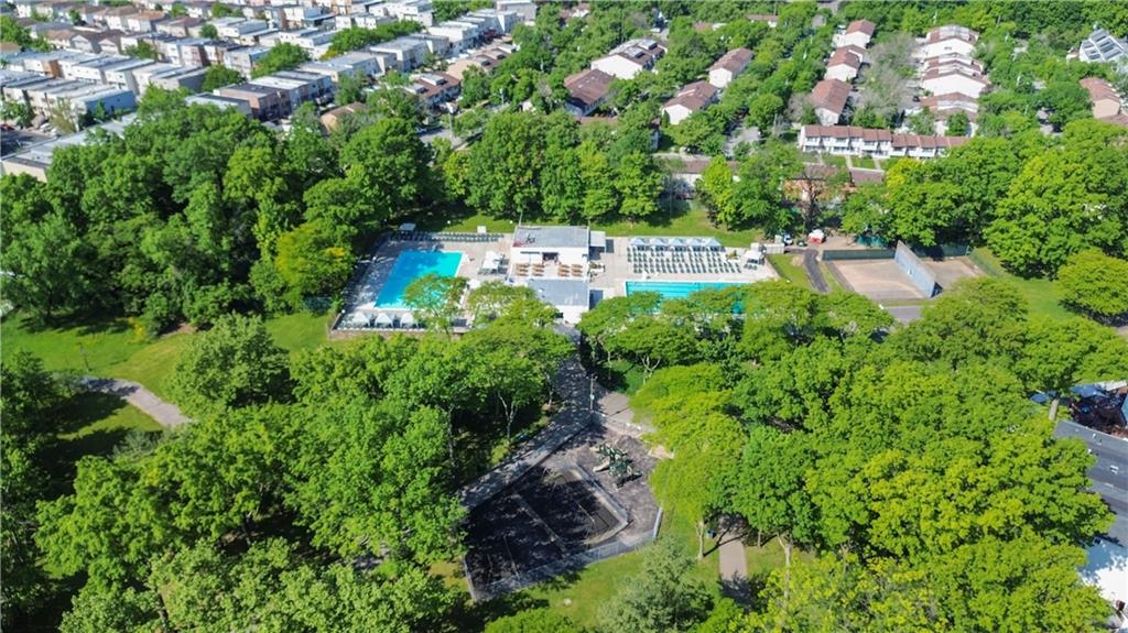 111 Hampton Green, Staten  Island, New York, 10312 image 19