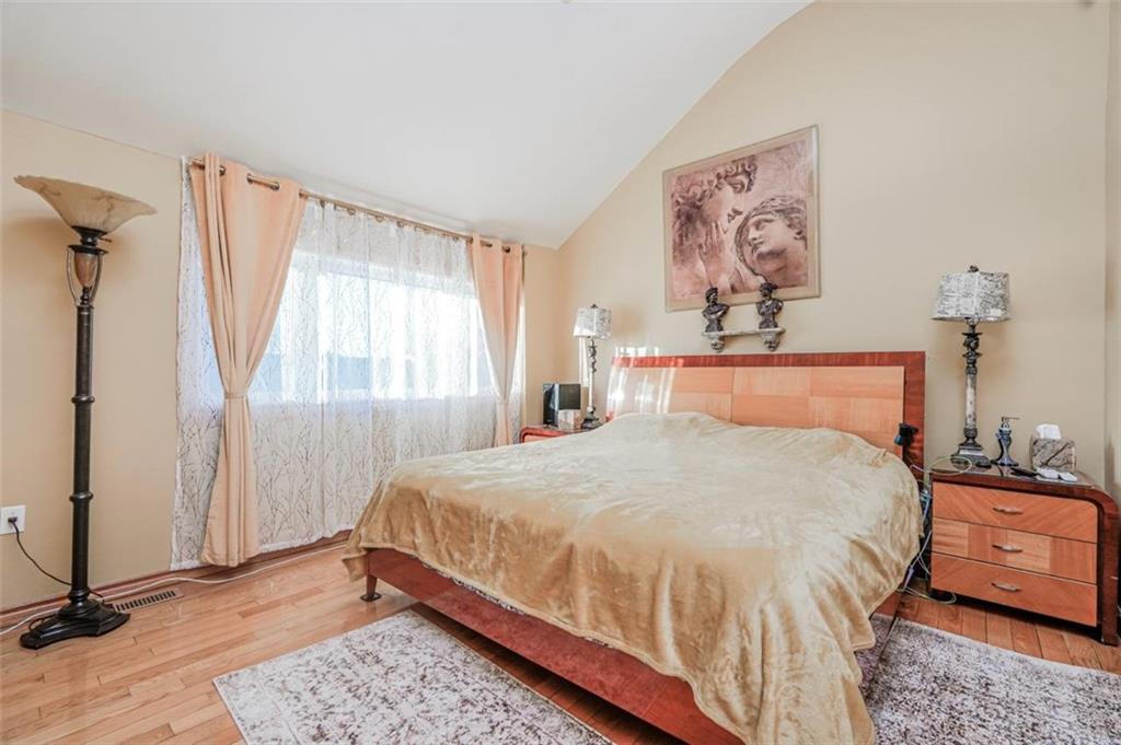 111 Hampton Green, Staten  Island, New York, 10312 image 7
