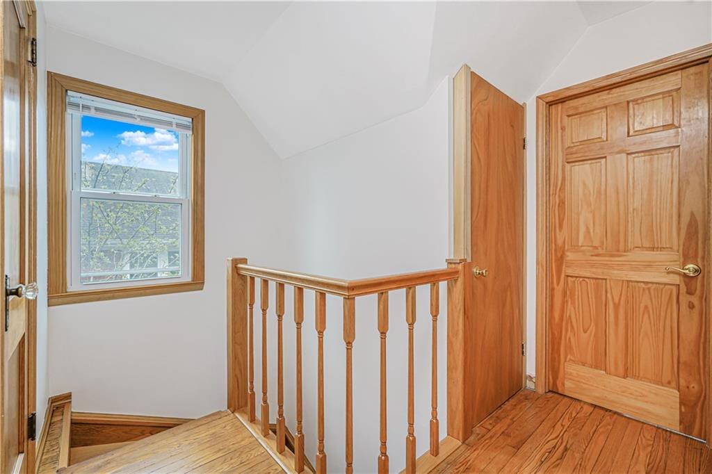 118 Van Cortlandt Avenue, Staten  Island, New York, 10301 image 17
