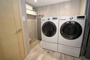 164 Oxford Street, Brooklyn, New York, 11235 image 38