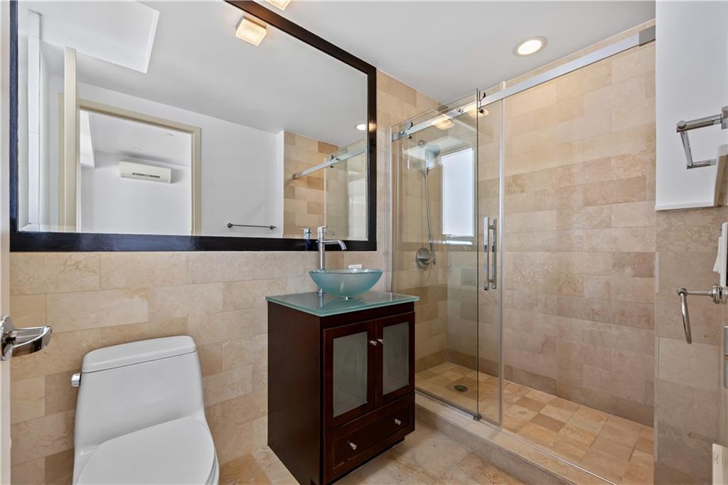 71 Village Rd North 3E, Brooklyn, New York, 11223 image 15