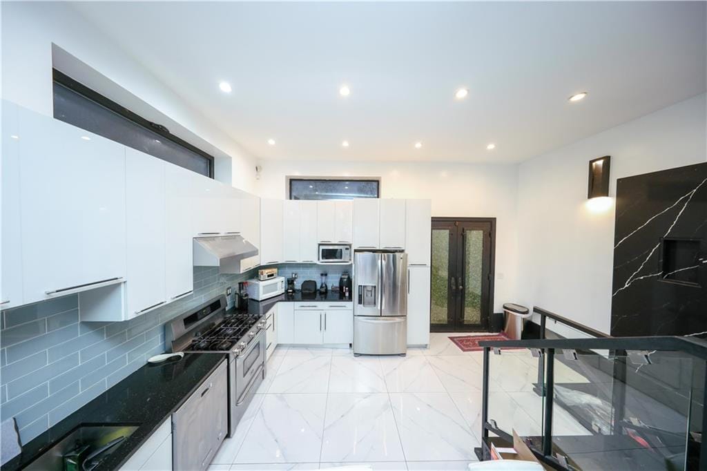 24 Martineau Street, Staten  Island, New York, 10303