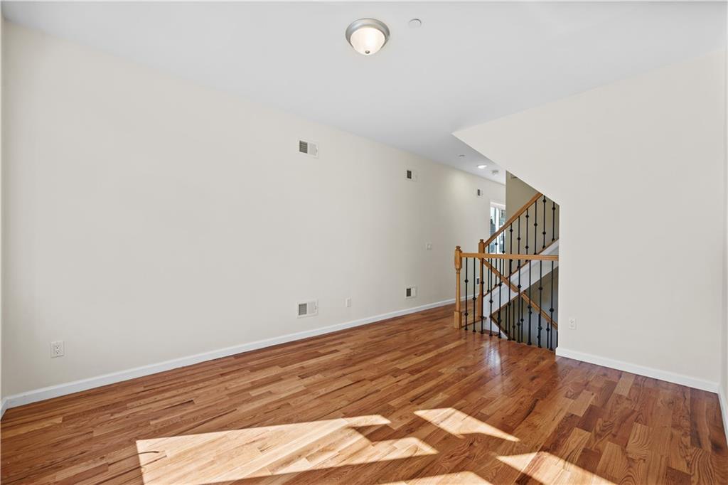 91 Robin Road, Staten  Island, New York, 10305