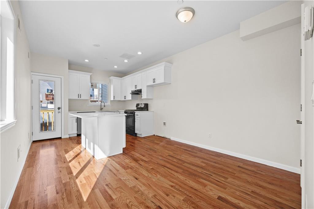 91 Robin Road, Staten  Island, New York, 10305