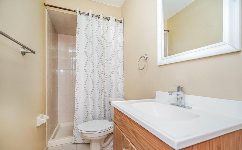 32 Kelly Boulevard, Staten  Island, New York, 10314 image 16