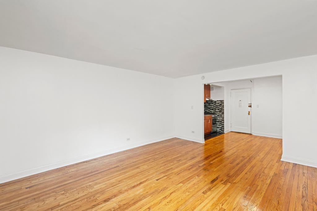15 Oliver Street 3C Image 5