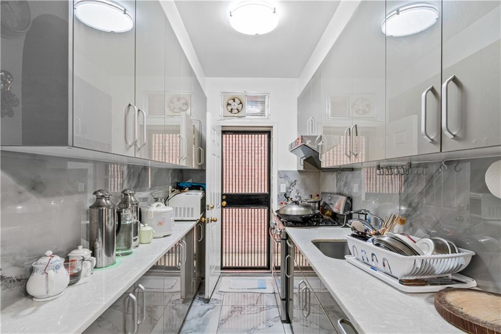 109 Bay 38th Street, Brooklyn, New York, 11214