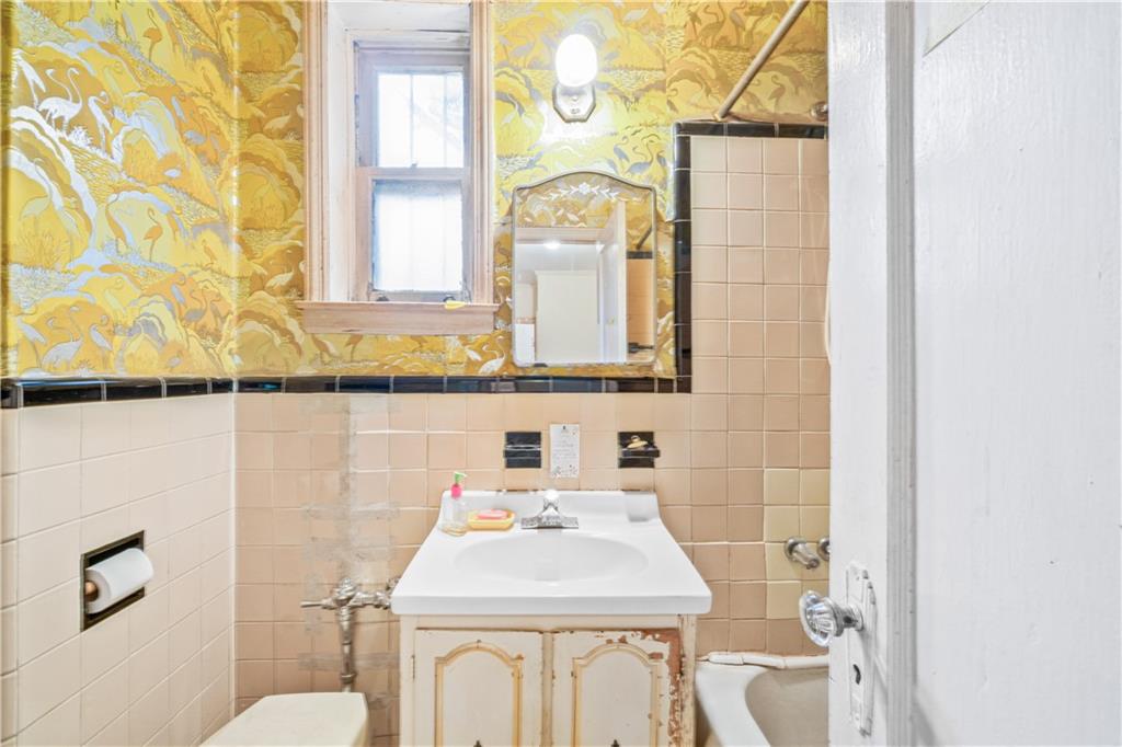 1484 East 16th Street, Brooklyn, New York, 11230 image 10