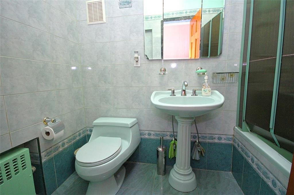 119 Langham Street, Brooklyn, New York, 11235 image 23