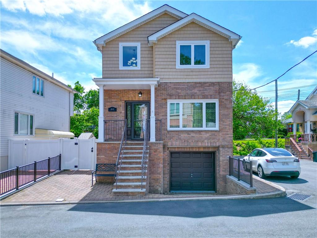44 Comfort Court, Staten  Island, New York, 10312