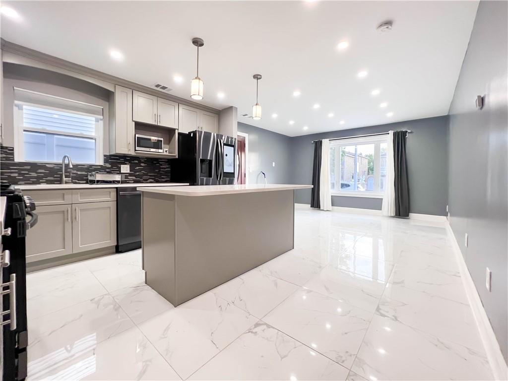 88 Radford Street, Staten  Island, New York, 10314
