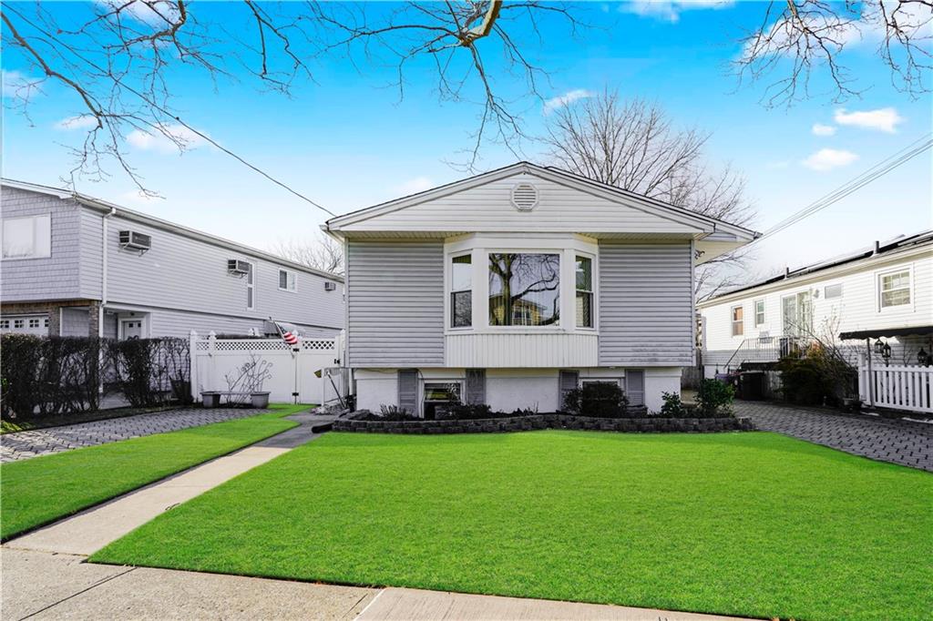 56 Wolverine Street, Staten  Island, New York, 10306