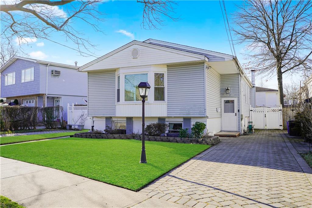 56 Wolverine Street, Staten  Island, New York, 10306