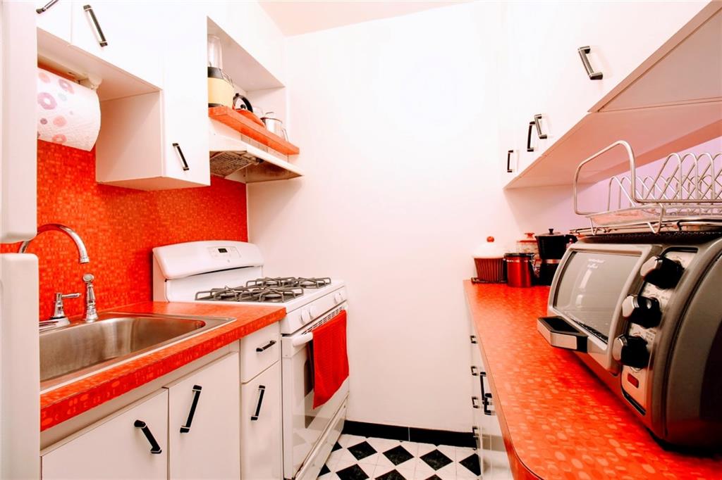 61 Oliver Street 5B, Brooklyn, New York, 11209
