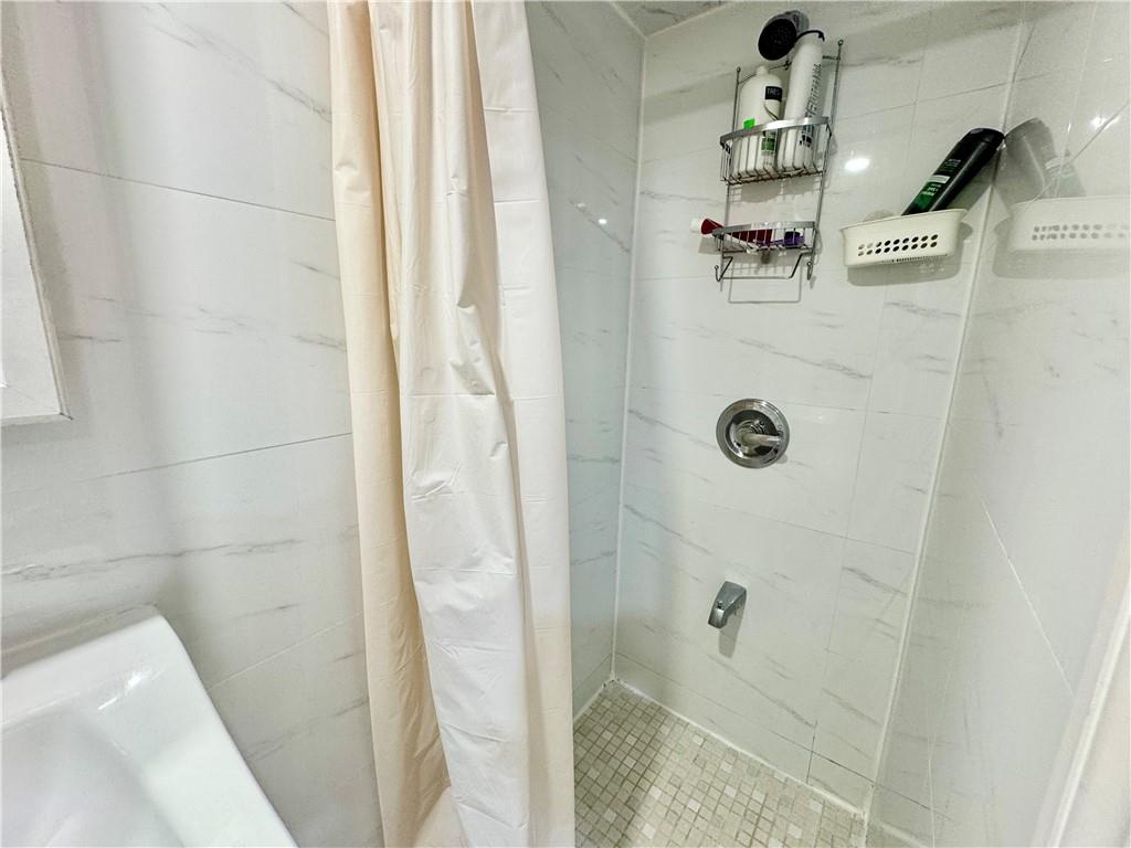 1631 East 32nd Street, Brooklyn, New York, 11234 image 24