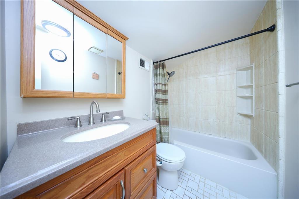 177 Russek Drive 1, Staten  Island, New York, 10312 image 16