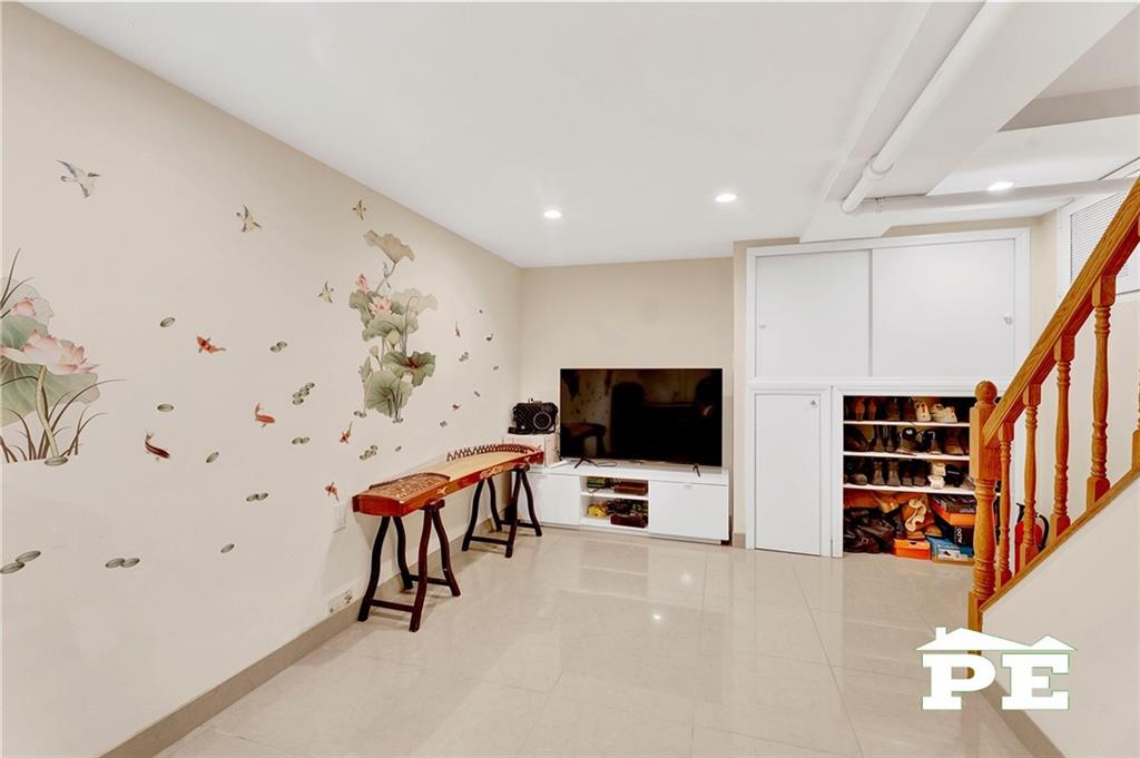2077 Hendrickson Street, Brooklyn, New York, 11234 image 22