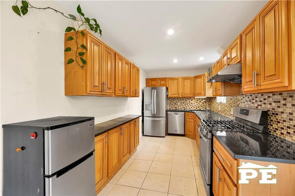 2077 Hendrickson Street, Brooklyn, New York, 11234 image 6