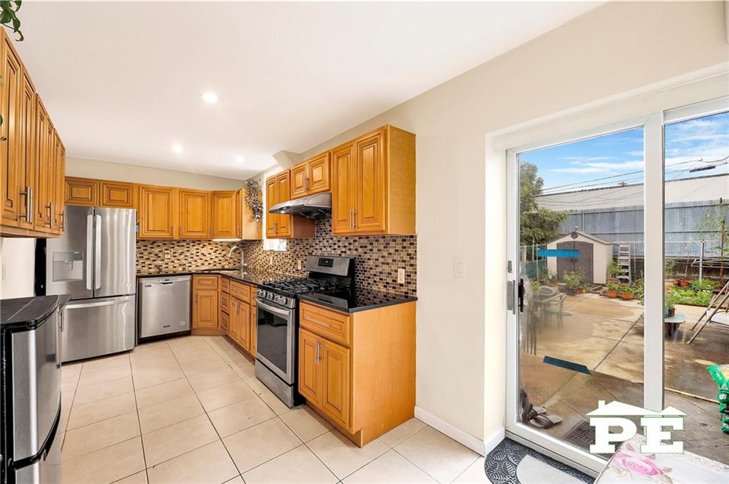 2077 Hendrickson Street, Brooklyn, New York, 11234 image 7