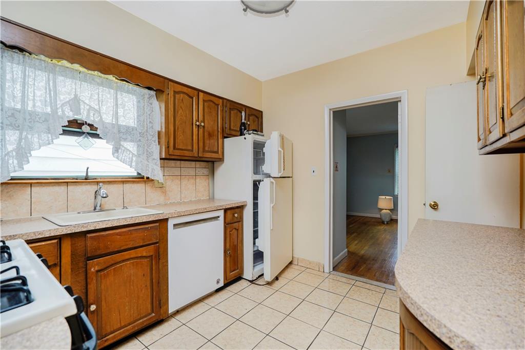 2424 West 3rd Street, Brooklyn, New York, 11223 image 12