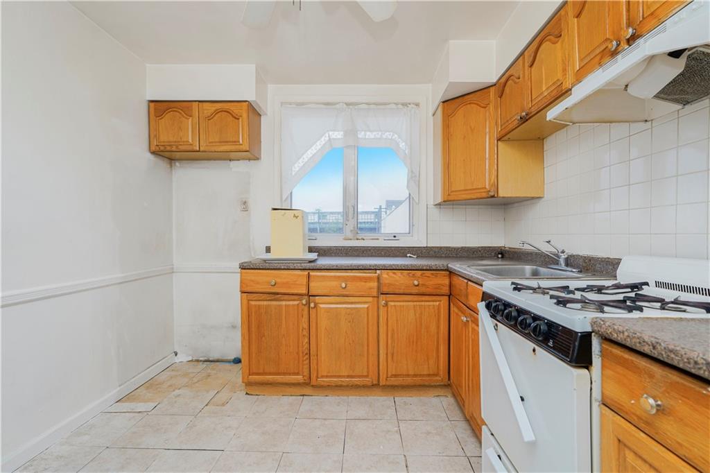 2424 West 3rd Street, Brooklyn, New York, 11223 image 20