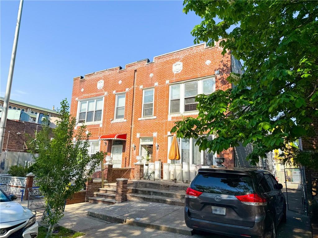 1685 East 2nd Street Image 2