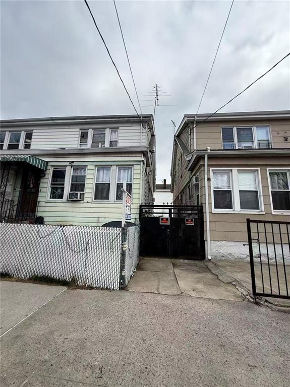 4131 95th Street Image 2
